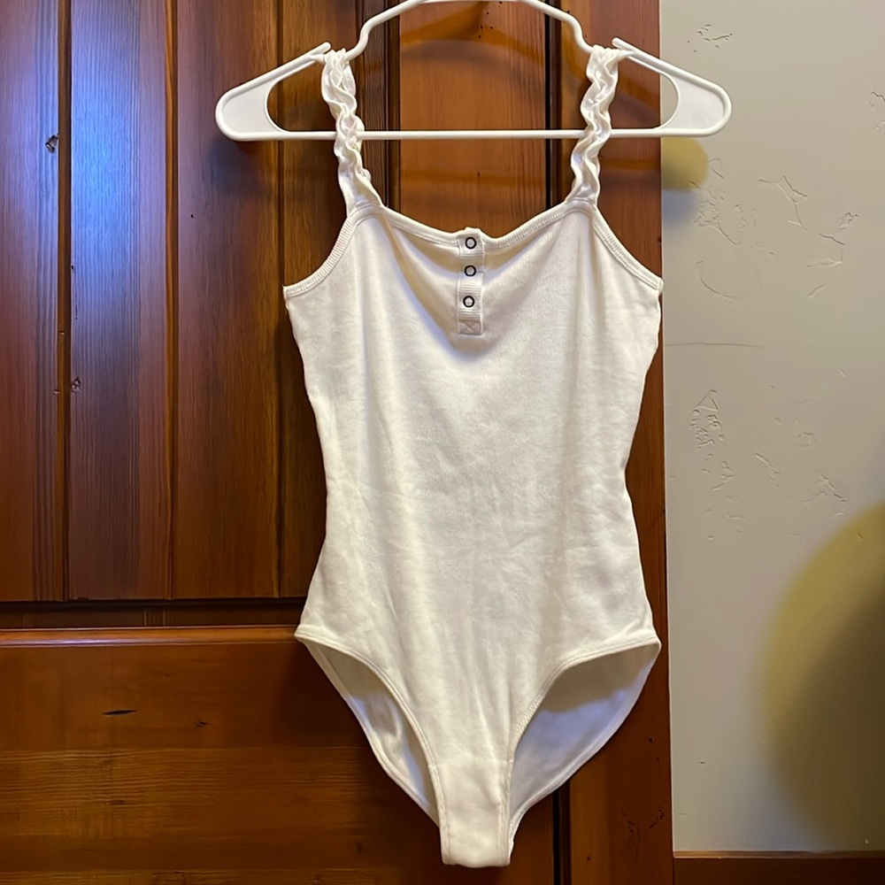 Abercrombie Kids girls size 11/12 bodysuit